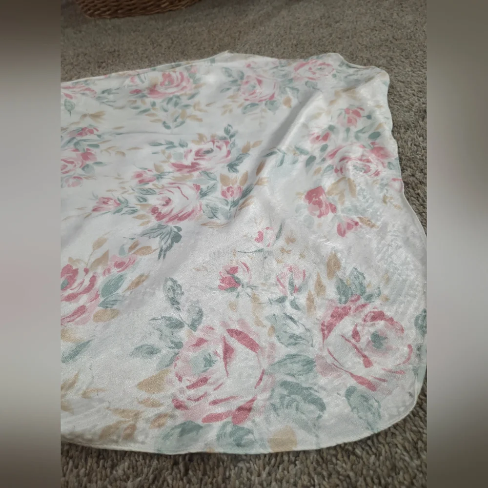 Vintage Christian Dior Satin Floral Nightgown Lace Trim L 70s/80s ILGWU - Picture 6 of 7